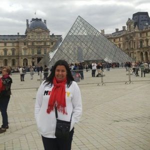 Meet your Posher, Loreana